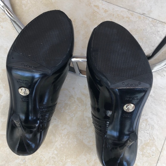 Gucci Black Stiletto Open Toe Booties Gold Back -8 - Picture 7 of 10